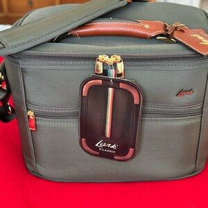 Vintage Lark Travel Bag with Durable Material and Shoulder Strap